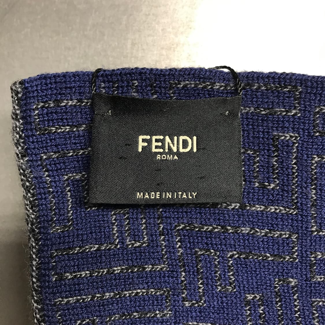 펜디 네이비/그레이 머플러 상품이미지4