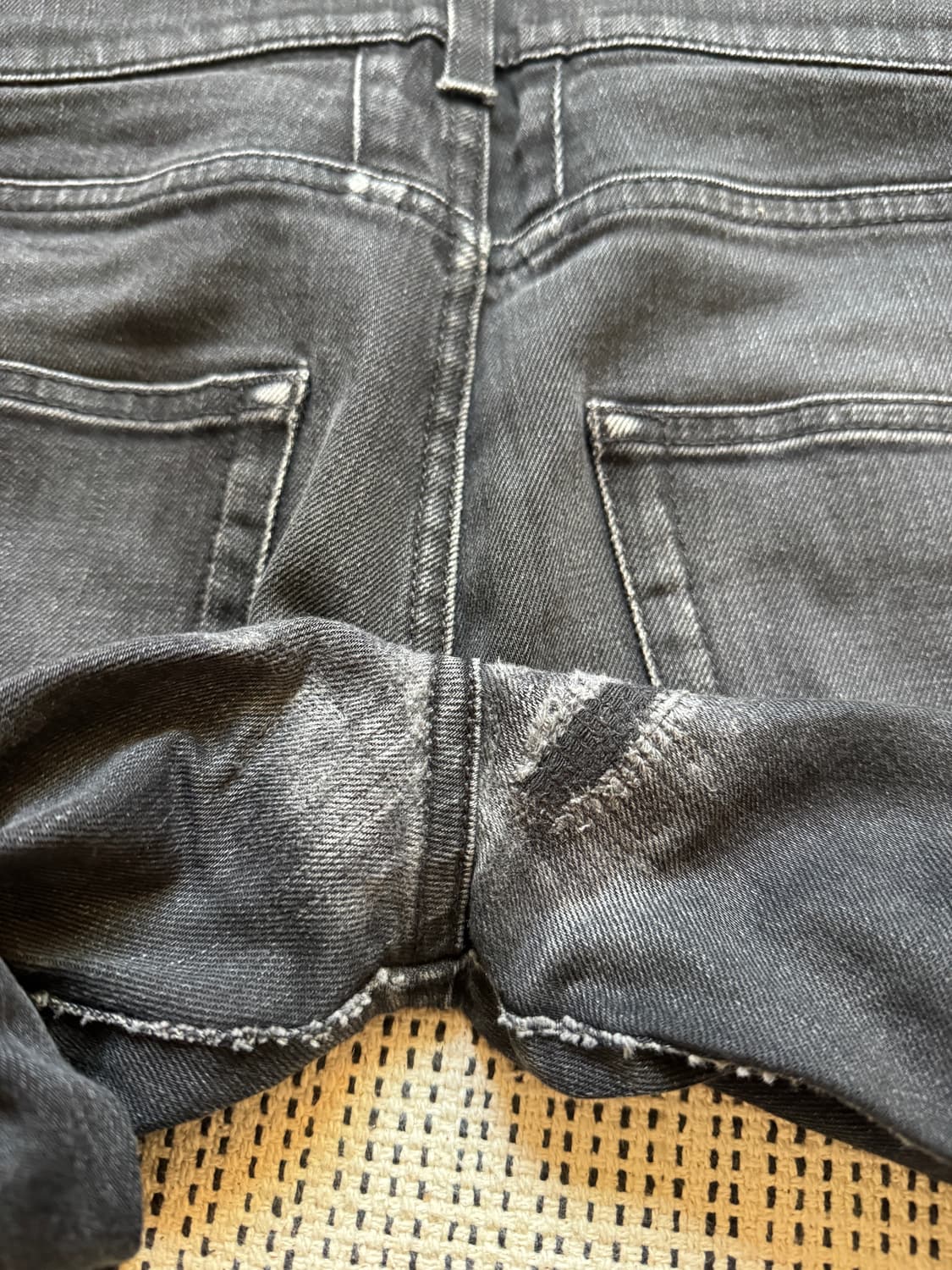 생로랑 하드 워시드 블랙진 상품이미지8