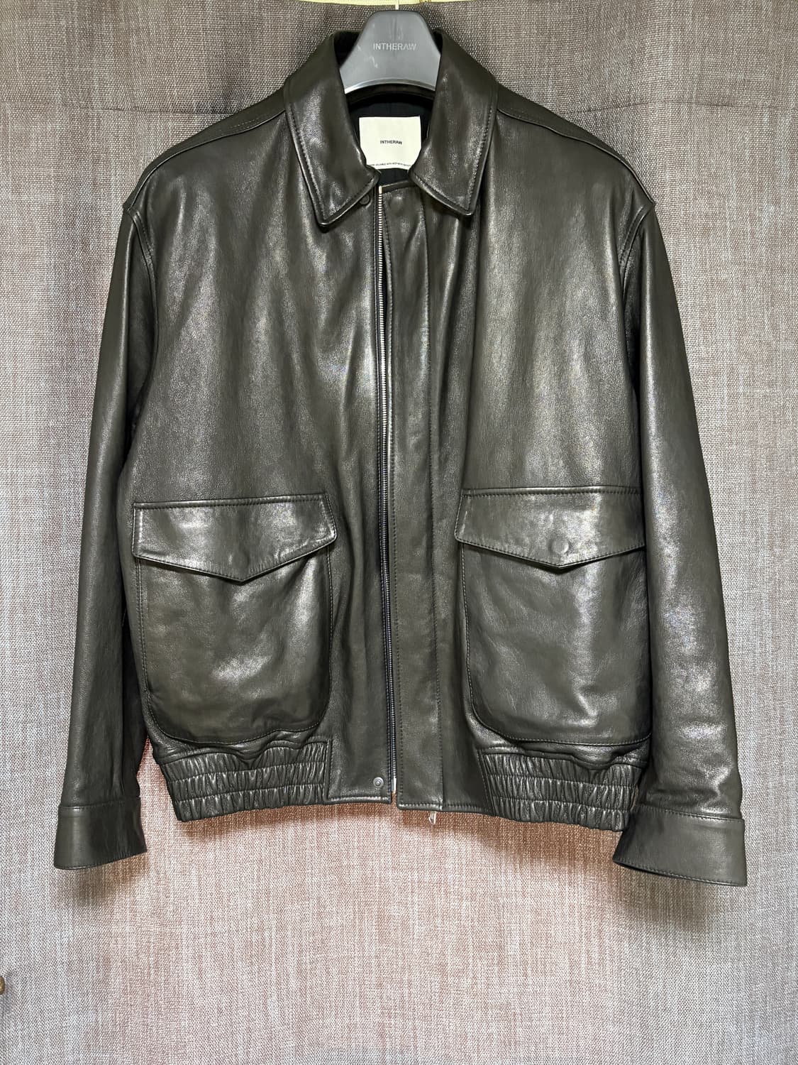 인더로우 레더 A2 자켓 블랙 3 사이즈 판매합니다. 상품이미지2