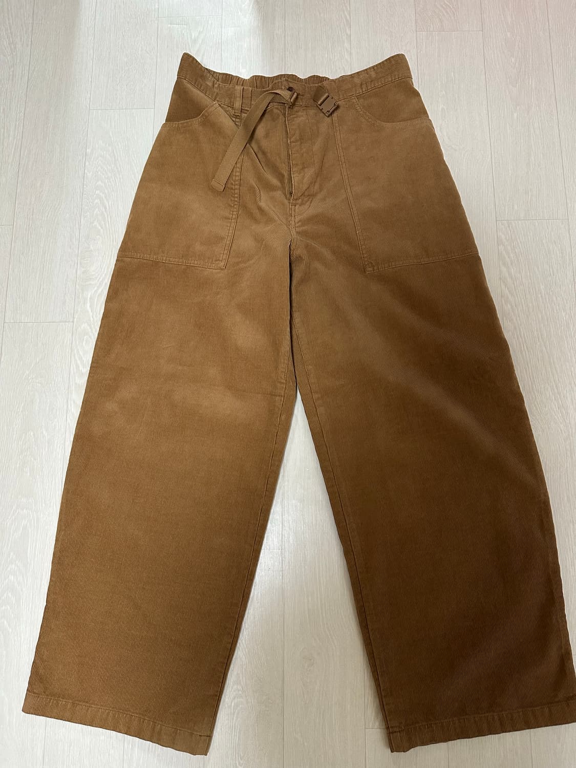 유니클로 jw앤더슨 코듀로이워크팬츠 상품이미지4