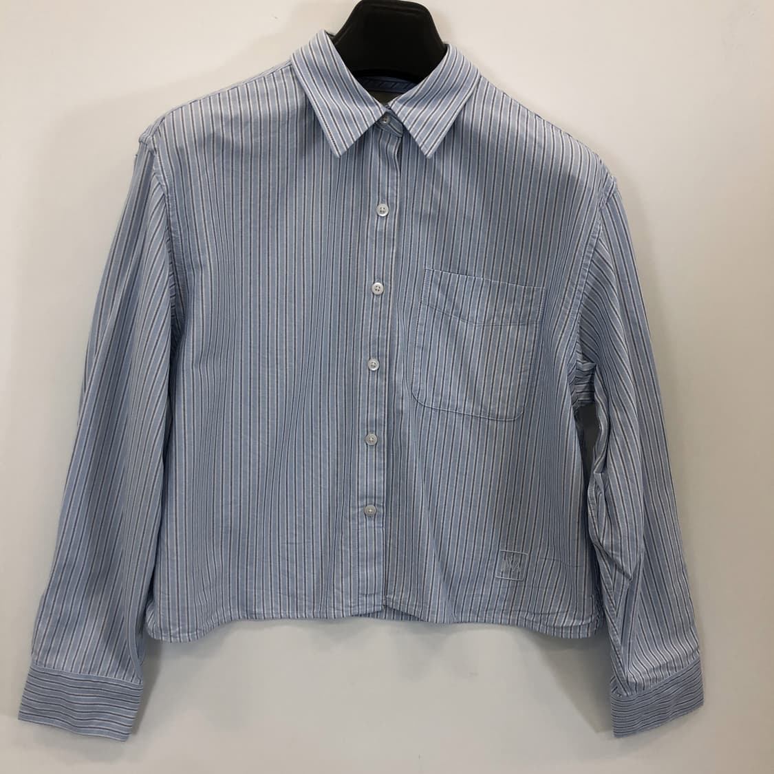 유니클로 JW앤더슨 크롭셔츠 M 블루 상품이미지1