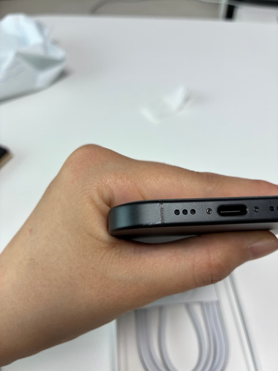 아이폰16 블랙 256기가 상품이미지4