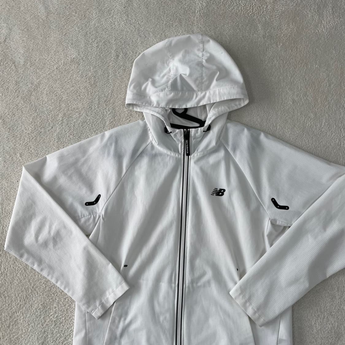 L 뉴발란스 러닝 바람막이 자켓 100 상품이미지2