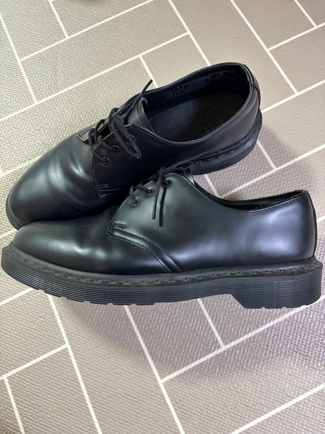 닥터마틴 1461 모노 42 상품이미지2