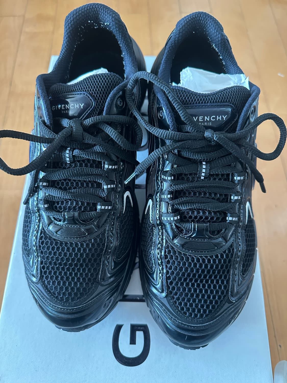 지방시 매쉬러너 42 상품이미지1