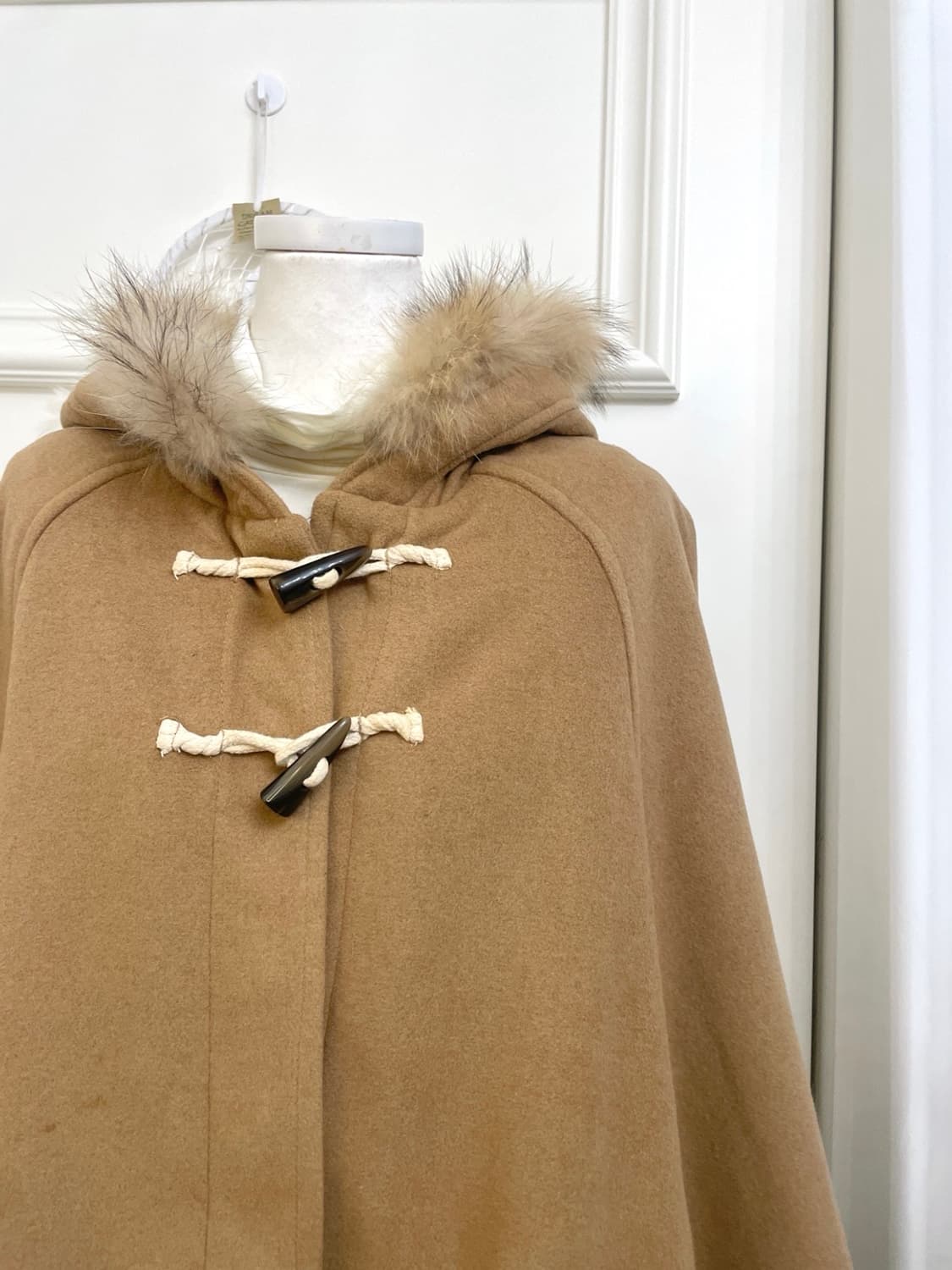 camel beige two button fur point cape co 상품이미지6