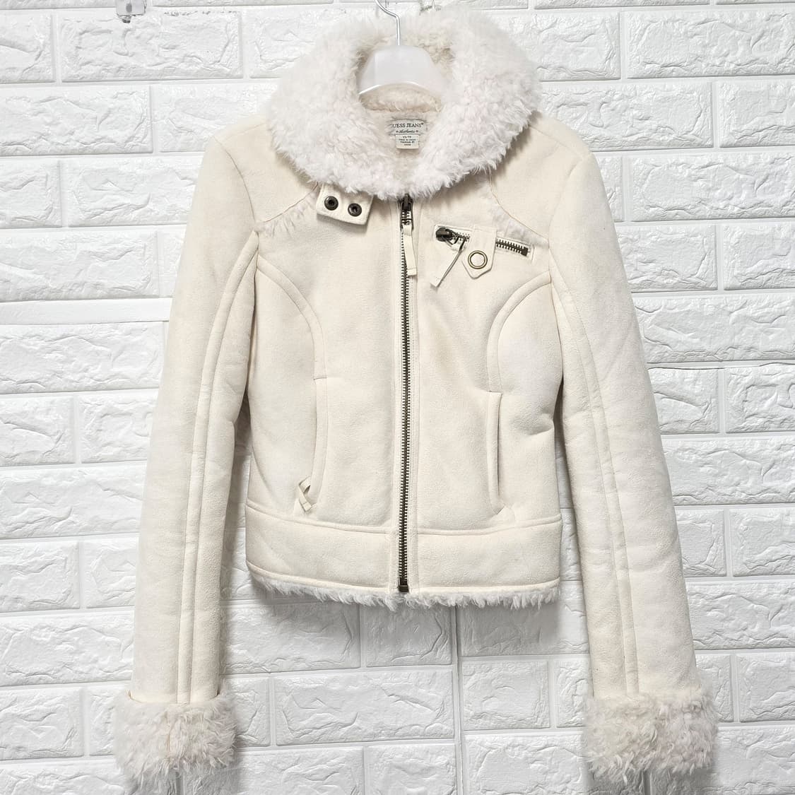 택포) 게스 guess 양가죽 무스탕 숏코트 XS 상품이미지1