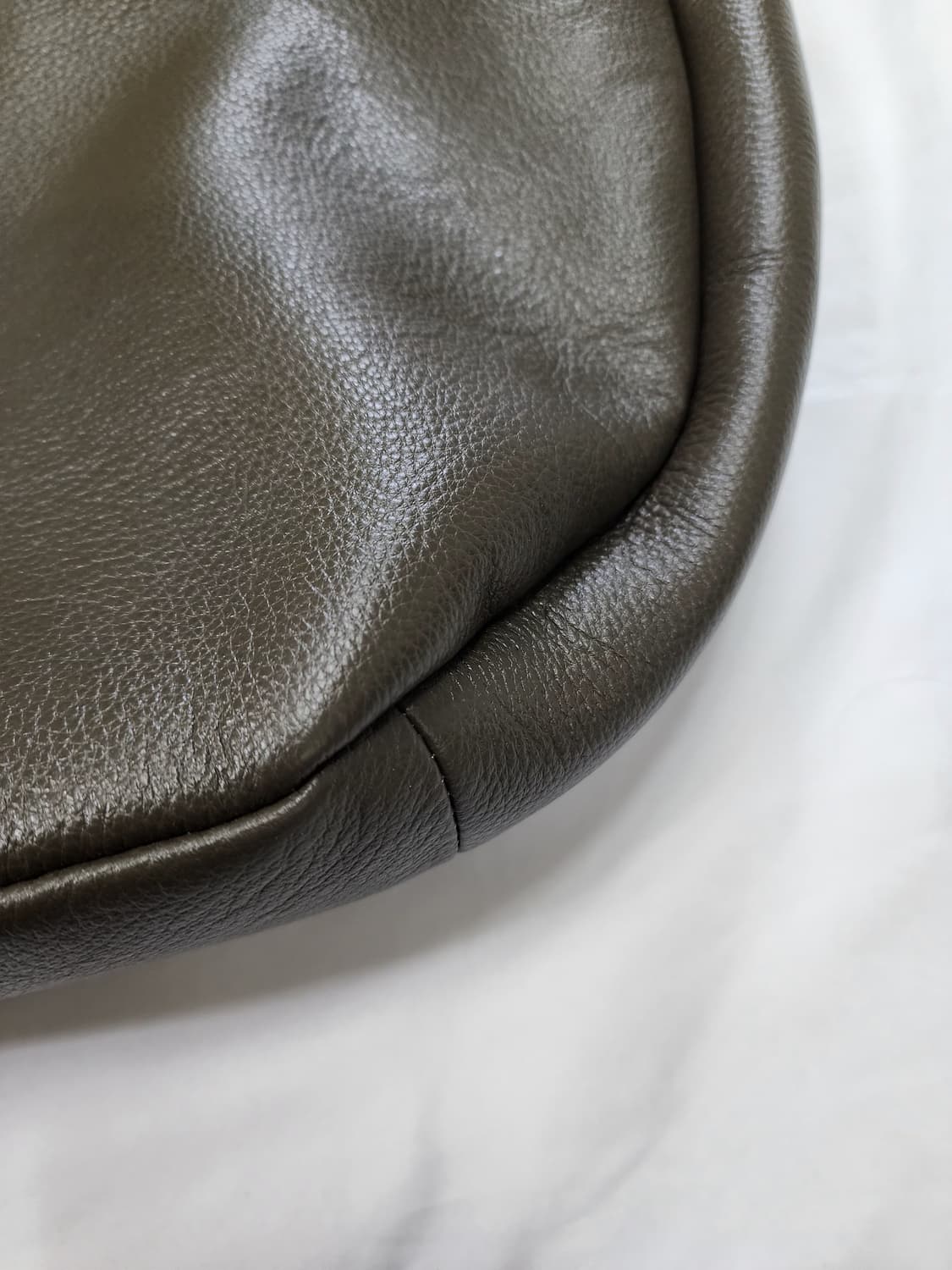 베라왕 샹스 빅백 소가죽 숄더백 카키 상품이미지4