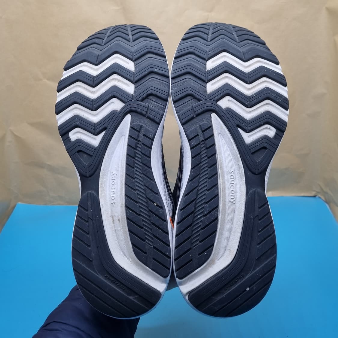 써코니 코히젼15 남성운동화275 상품이미지3