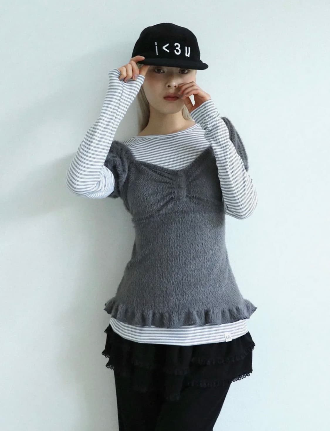 어글리 쉐도우 소프트 셔링 티셔츠(차콜) 상품이미지1