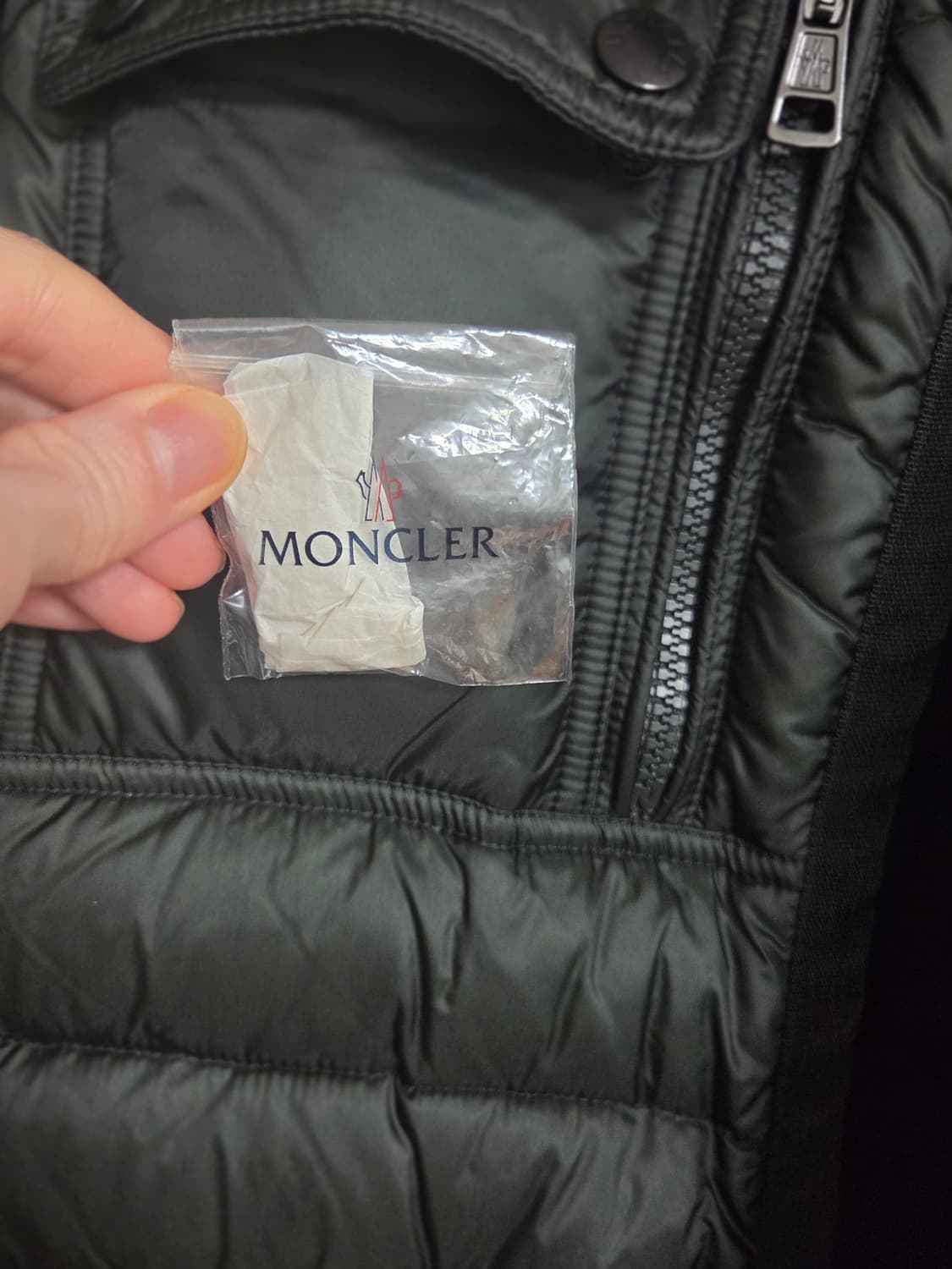 몽클레르 다크 그린 패딩 자켓 상품이미지9