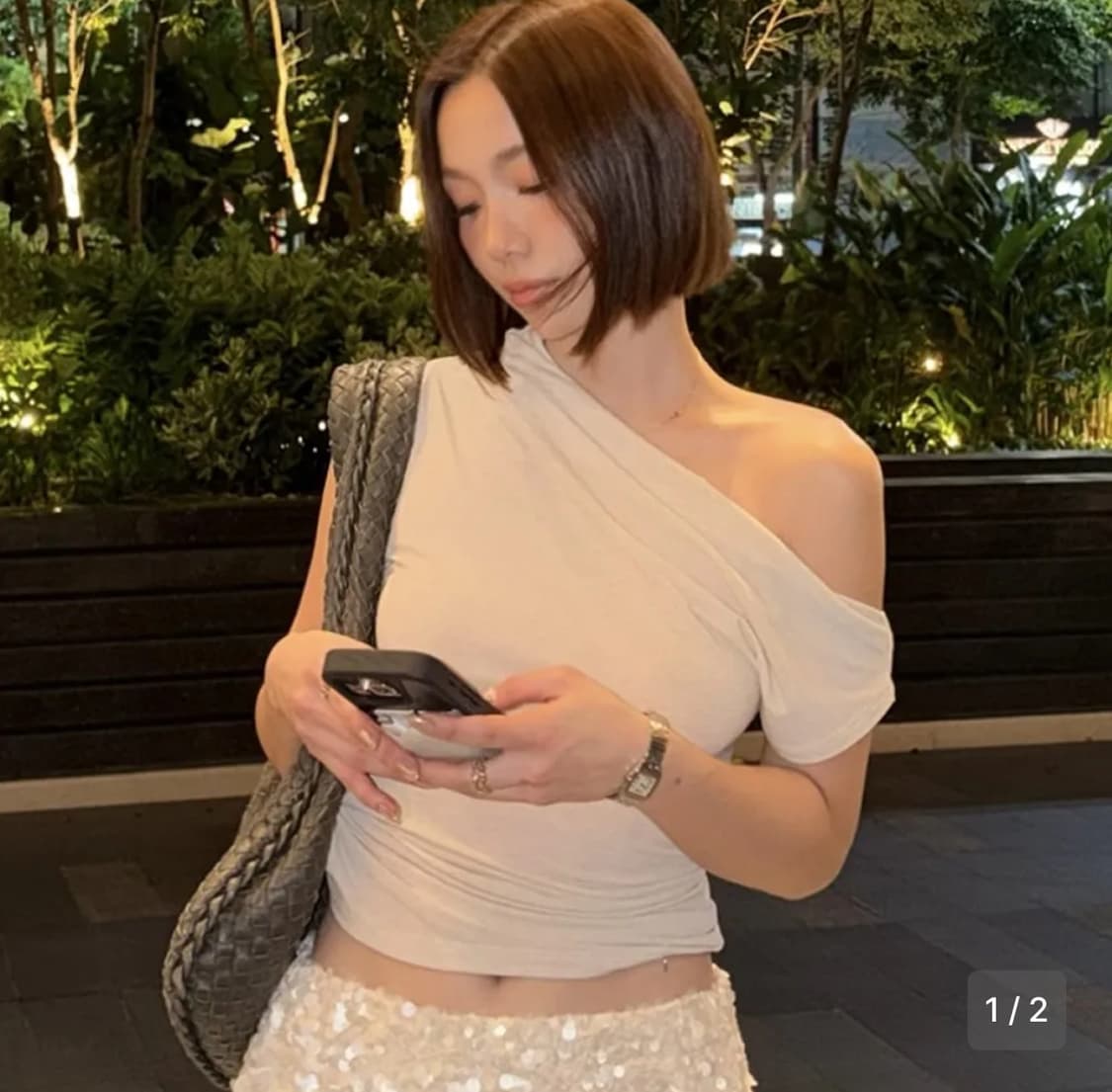 글로니 tilt drape top 틸트 드레이프 탑 베이지 상품이미지1