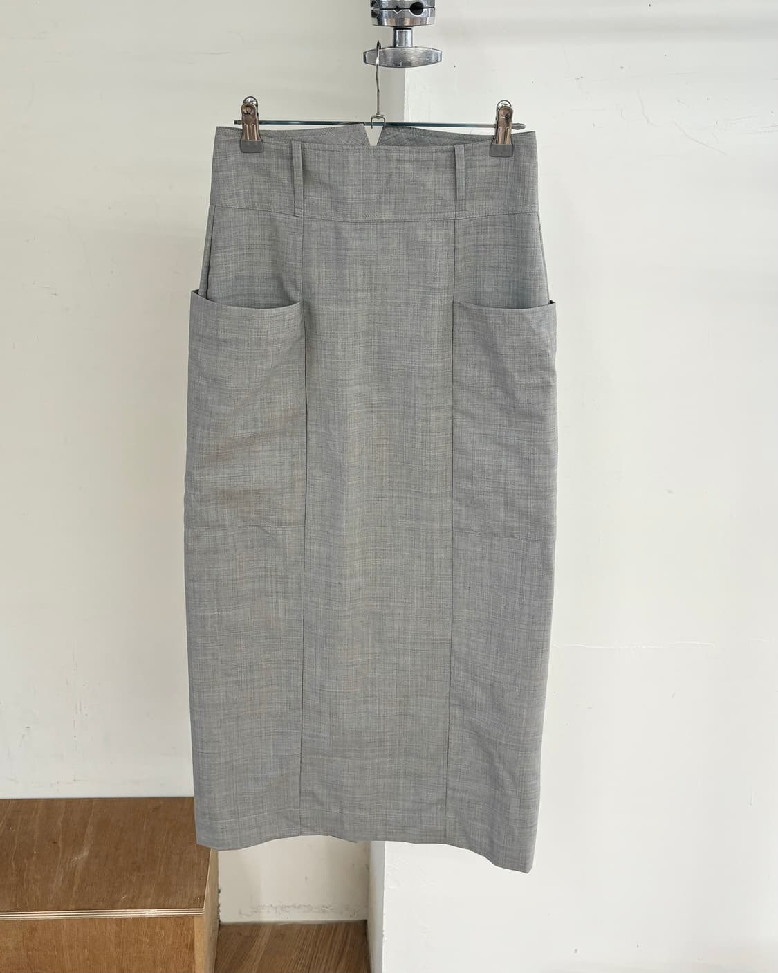 네헤라 그레이 미디 H라인 스커트 상품이미지1