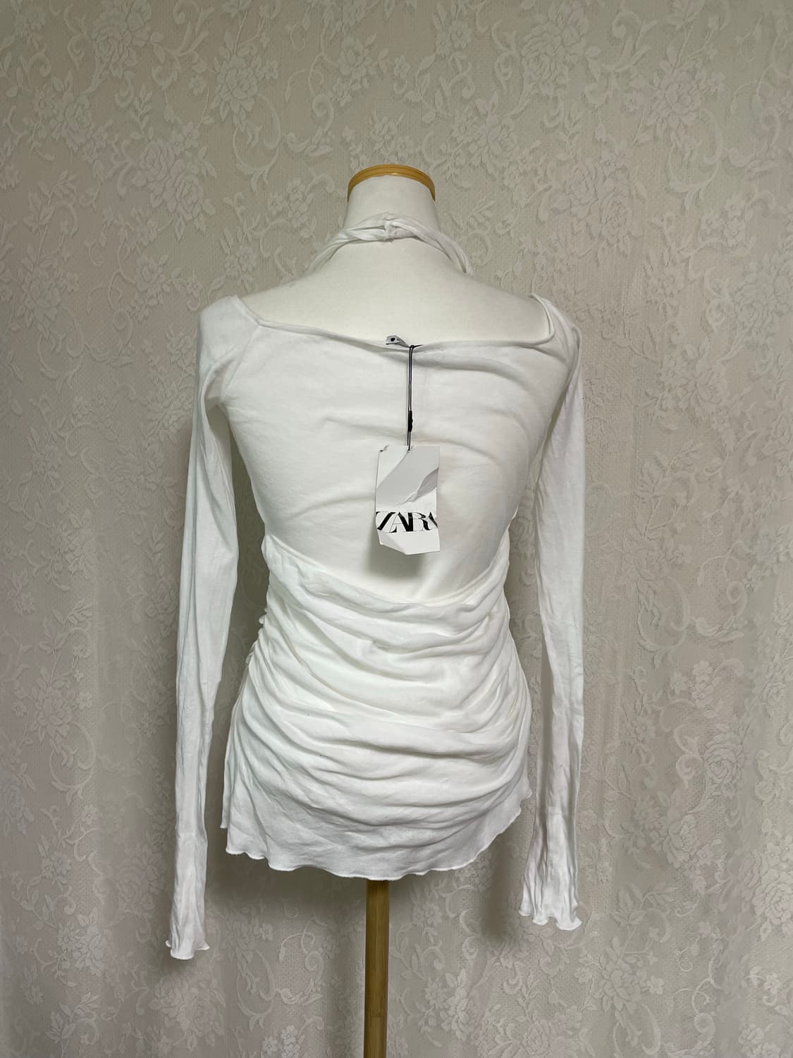 ZARA 셔링 홀터 레이어드 롱슬리브 티셔츠 상품이미지3