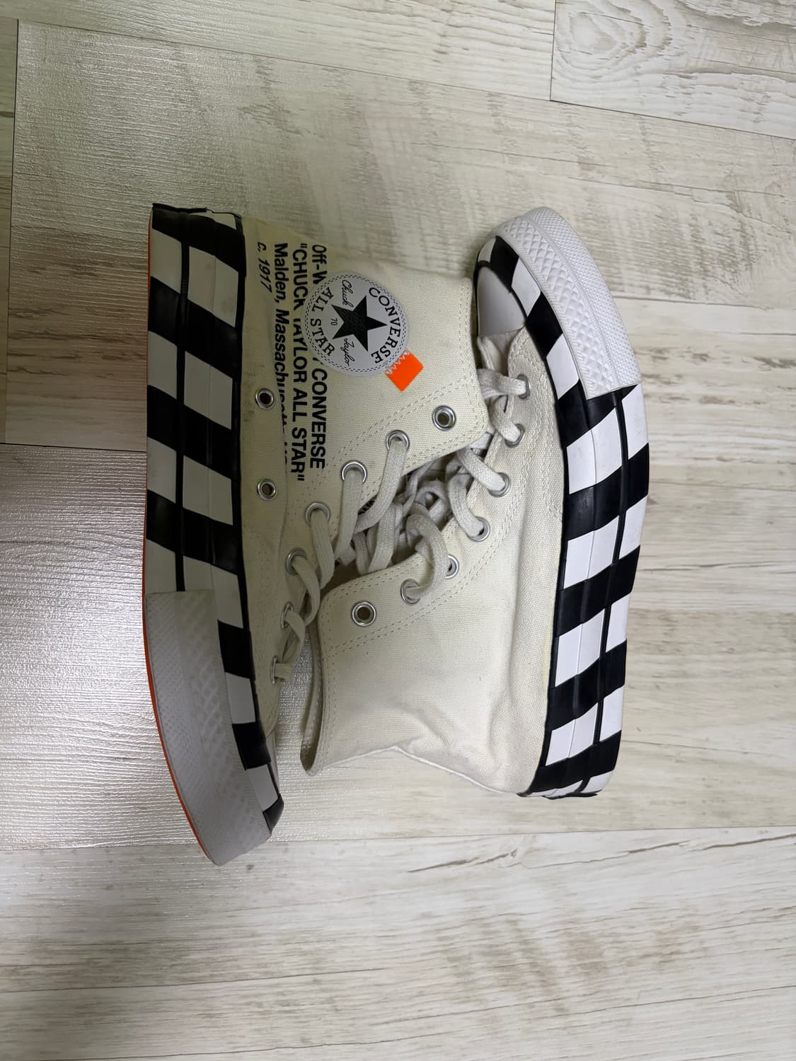 [245] 컨버스 X 오프화이트 척 70 하이 상품이미지1