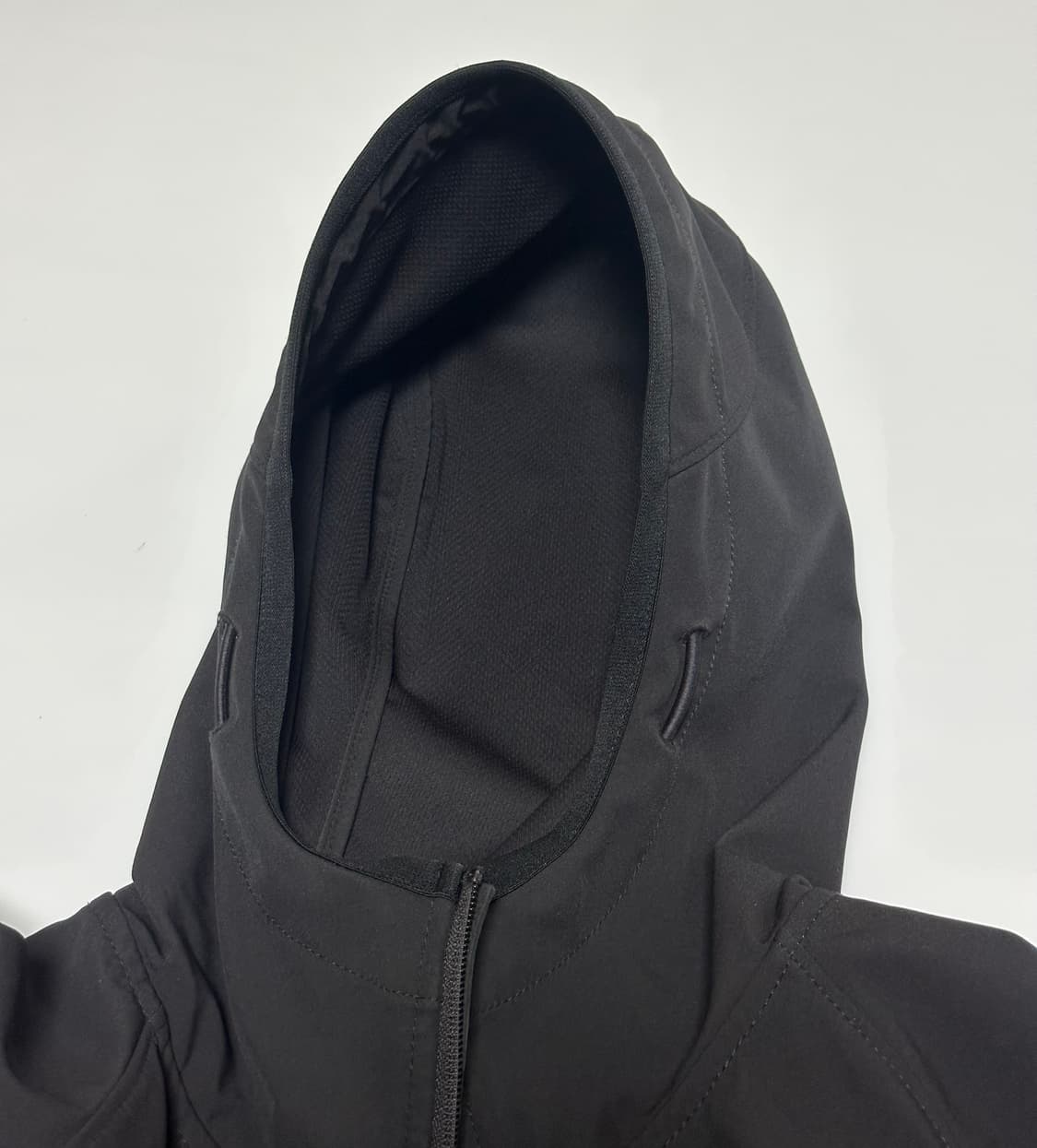 [M] 23ss 스톤아일랜드 소프트쉘 후드 자켓 상품이미지2