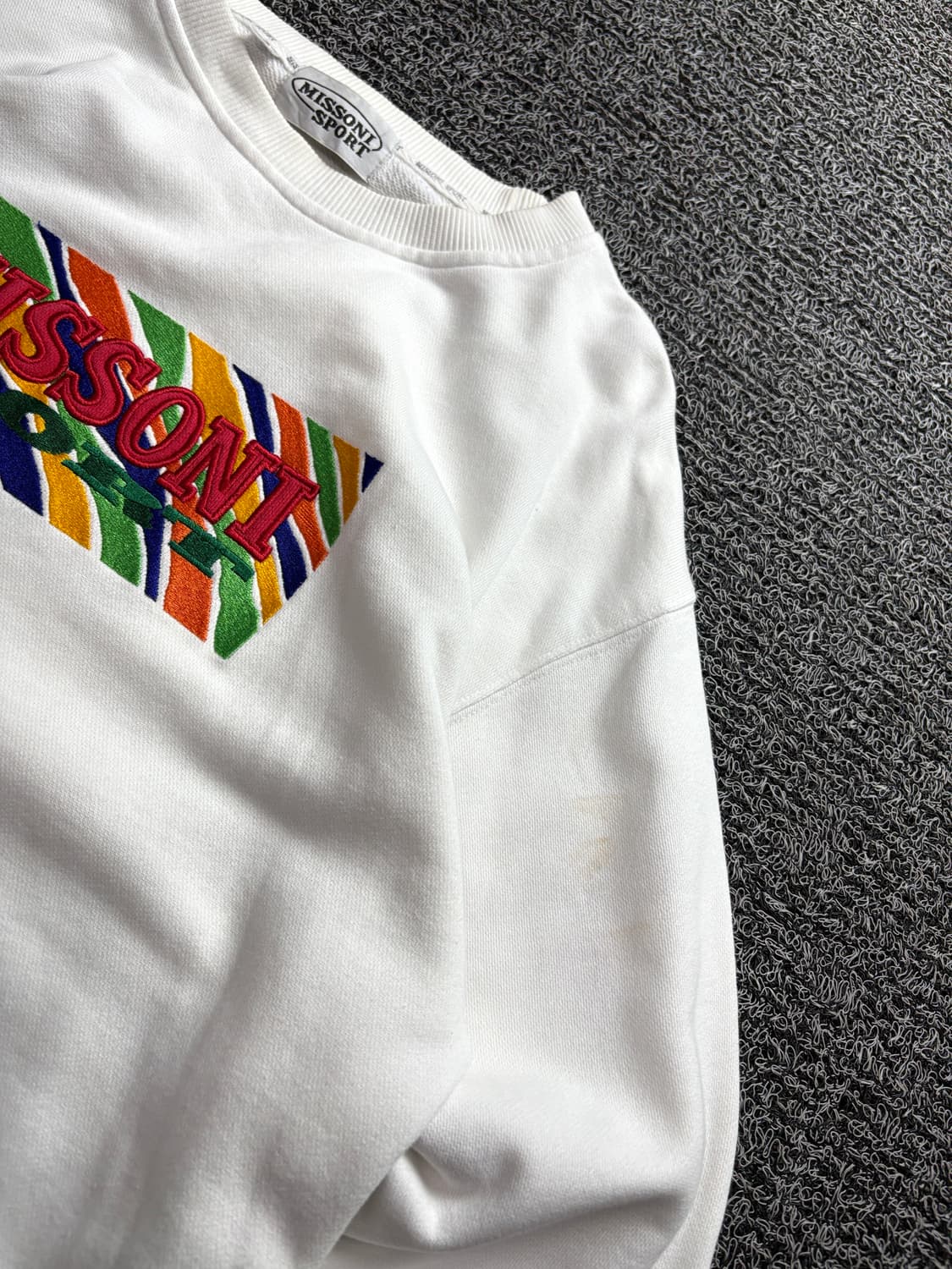 00s 미쏘니 아카이브 빅로고 크루넥 스웻 셔츠 3149 상품이미지3