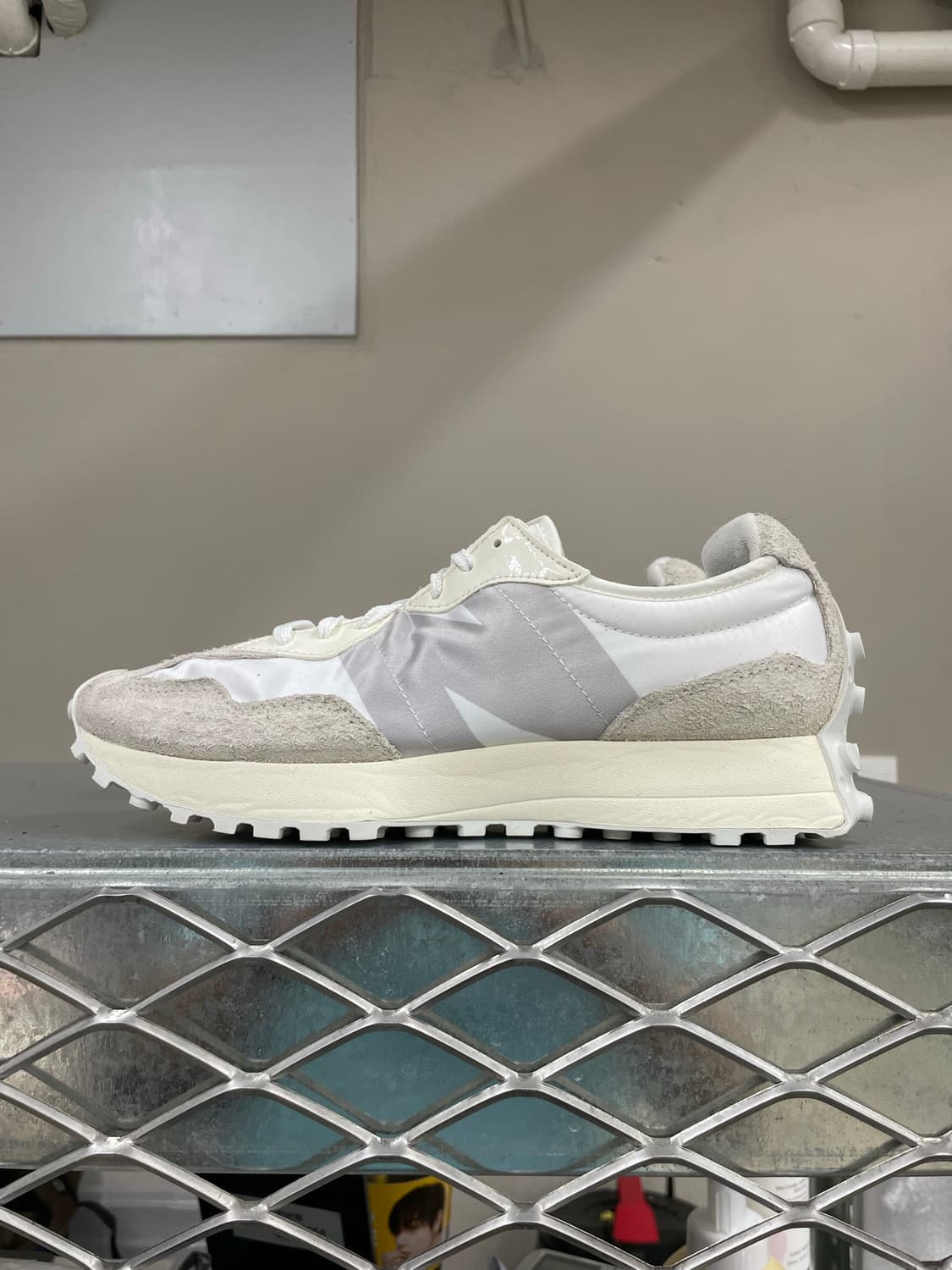 뉴발란스 327 문빔 화이트 270 상품이미지1
