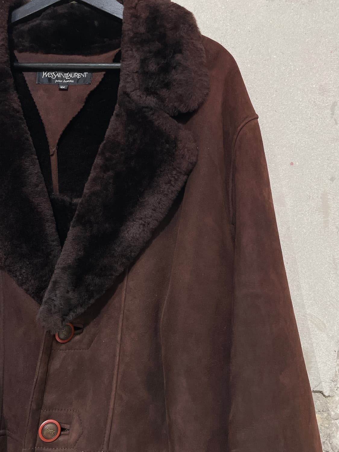 이브 생로랑 뿌르 옴므 딥 브라운 쉽 레더 스웨이드 무스탕 자켓 상품이미지3