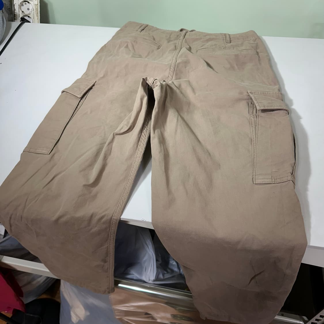 S 유니클로 딥베이지 세미와이드 코튼 카고팬츠 상품이미지5