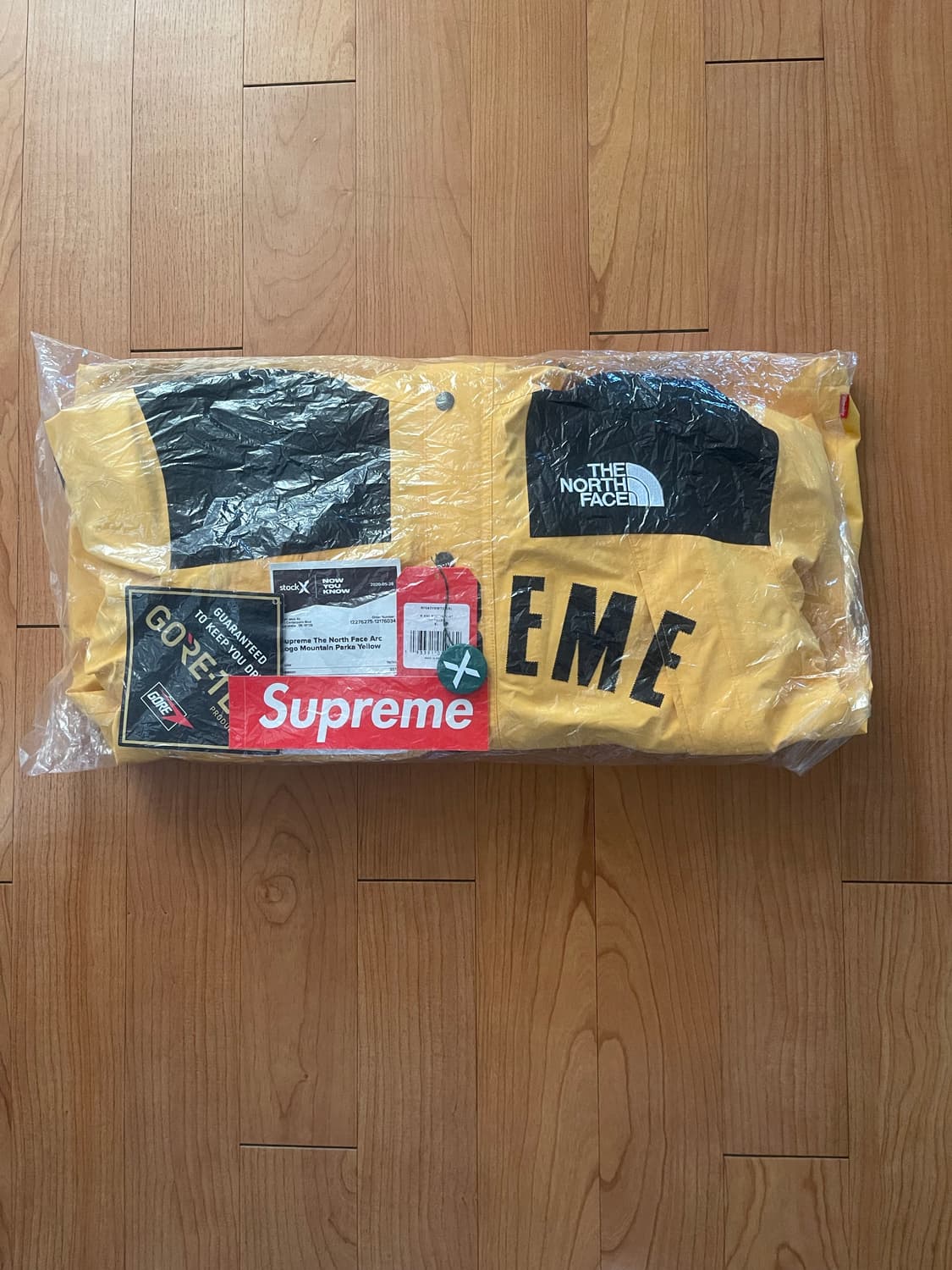 슈프림 19SS x 노스페이스 아크로고 마운틴 파카 상품이미지10