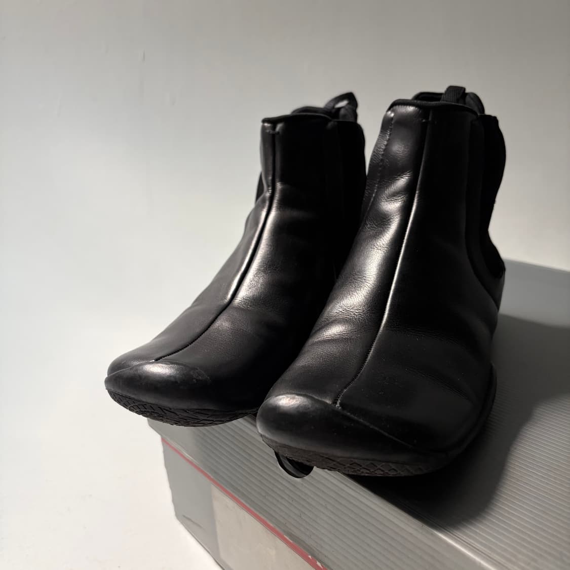 Minimal Leather Chelsea Boots 상품이미지2