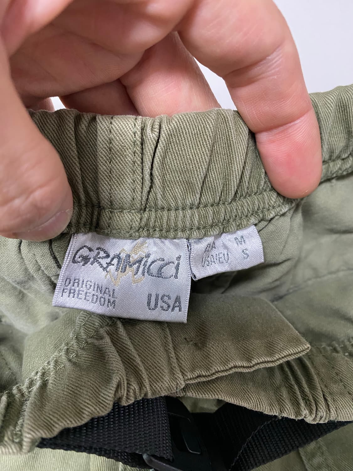 그라미치 루즈핏 테이퍼드 팬츠 올리브 M 상품이미지2