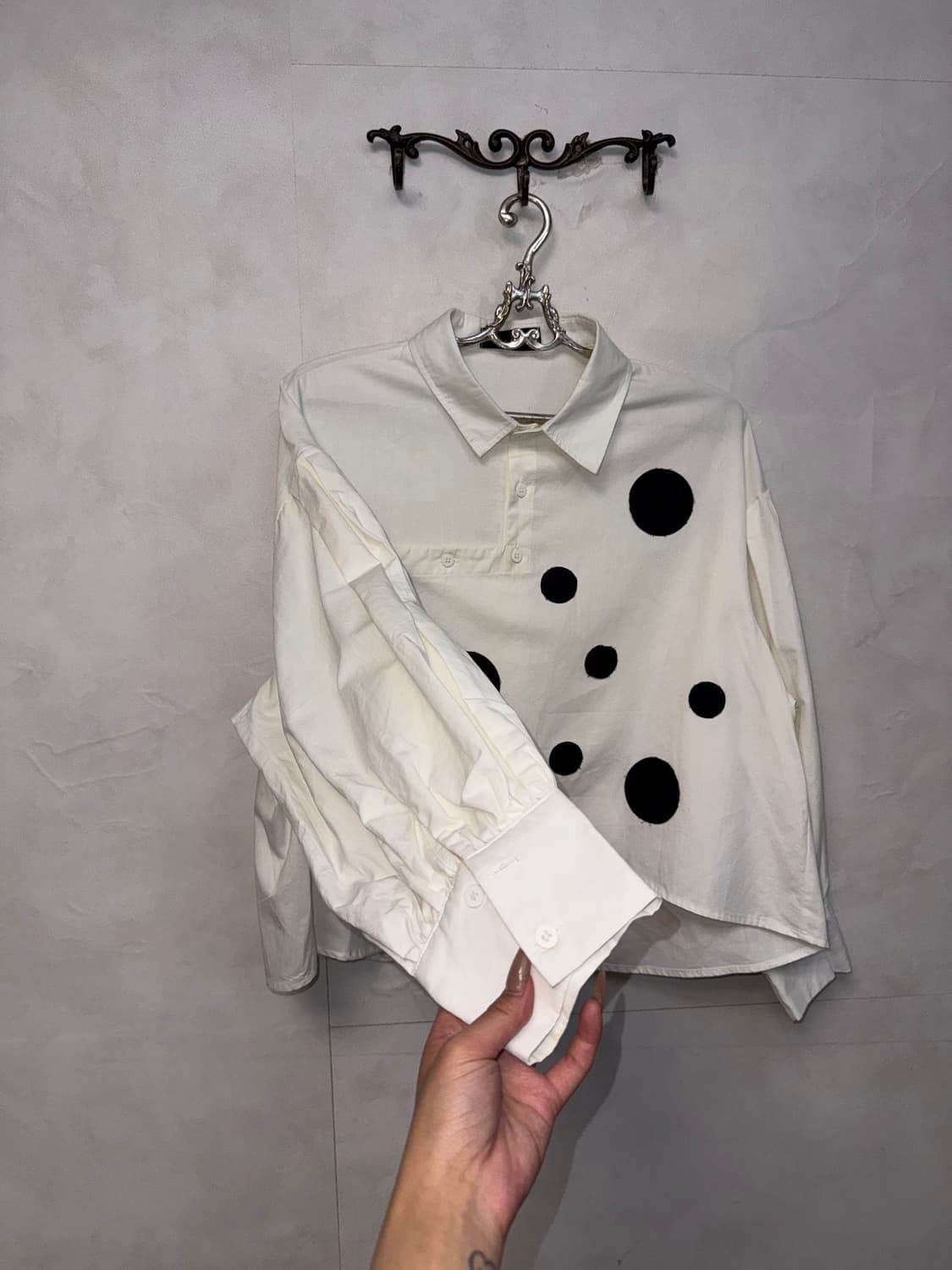 Dot unbalanced button puff blouse 상품이미지6