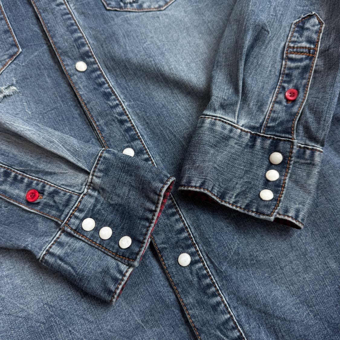 버커루 웨스턴 투포켓 데님 셔츠 상품이미지5