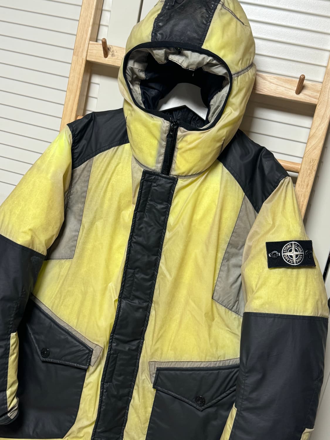 스톤아일랜드 레진 T shell 쉘 아이스자켓 패딩 화이트 와펜 상품이미지3