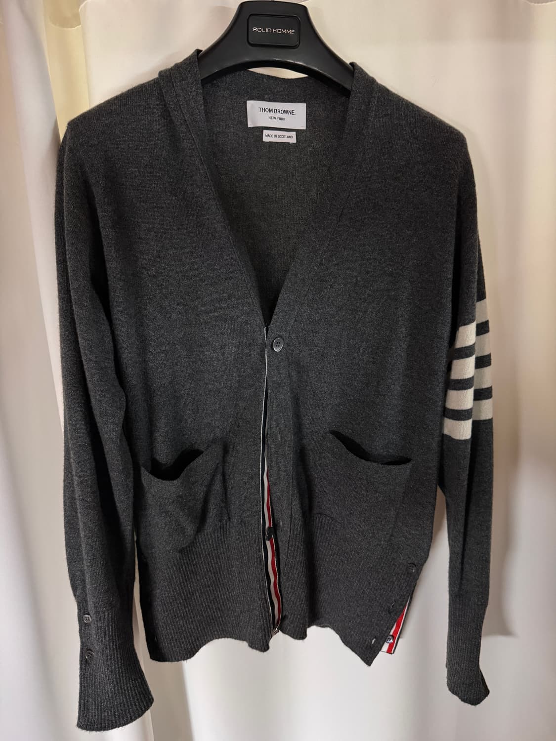톰브라운 캐시미어 가디건 차콜그레이 4사이즈 상품이미지4