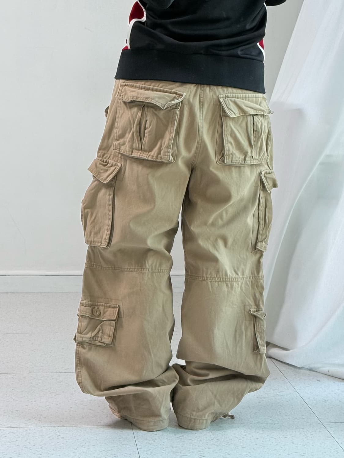빈티지 베이지 멀티포켓 카고팬츠 상품이미지4