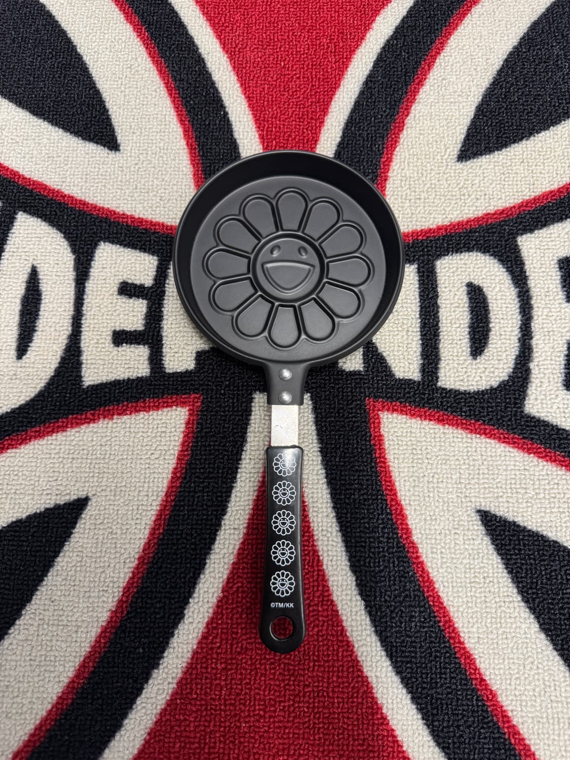 타카하시 무라카미 카이카이키키 플라워 디자인 팬케이크 팬 블랙 상품이미지1