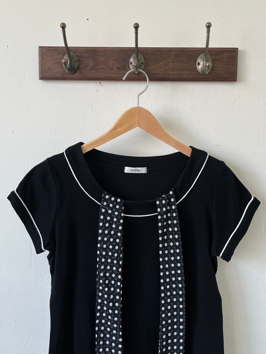 GLISSE 블랙 도트 타이 탑 상품이미지2