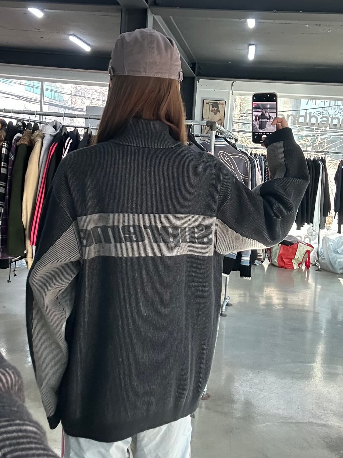 슈프림 22FW 투톤 립드 집업 스웨터 상품이미지1