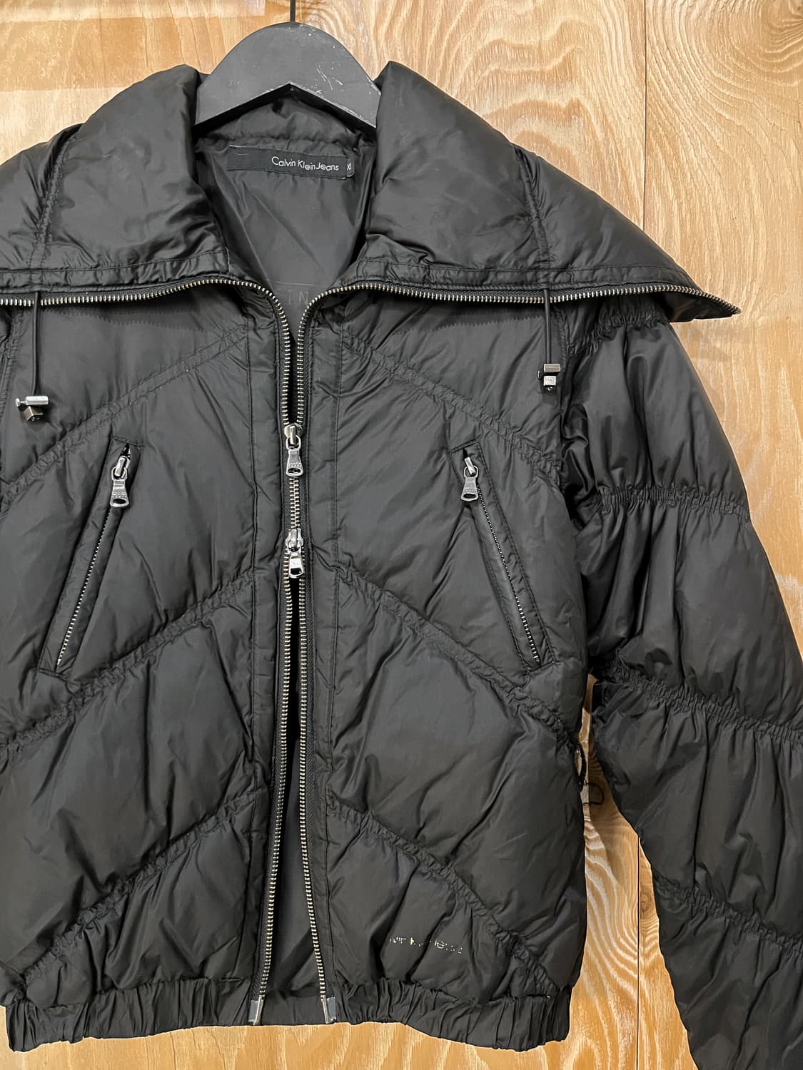 캘빈 클라인 진스 하이 넥 퀼티드 다운 자켓  상품이미지4
