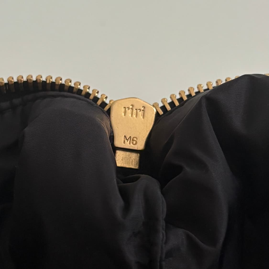 miumiu 미우미우 도트 리나일론 백 상품이미지10