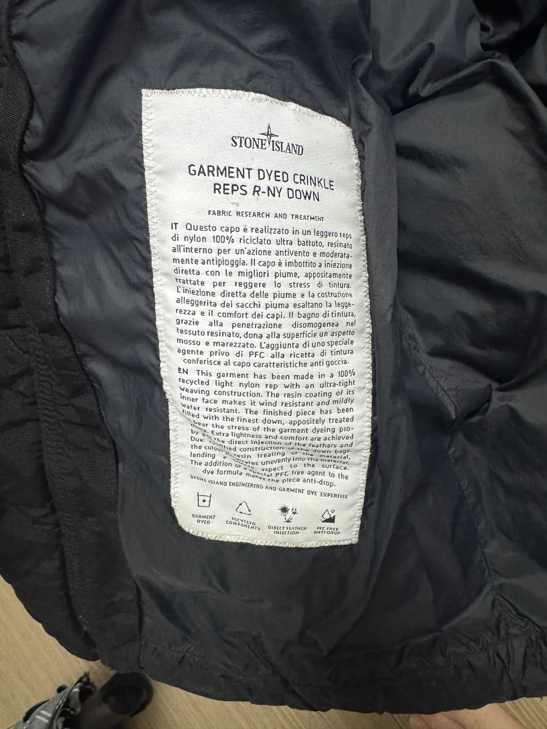 스톤 아일랜드 40723 크링클랩스 후드 다운 자켓 블랙 - 24FW L 상품이미지4