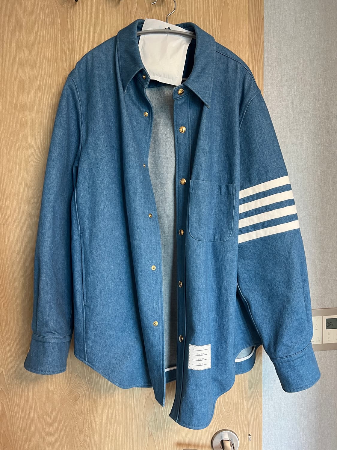 톰브라운 워시드 데님 셔츠 아우터 상품이미지1