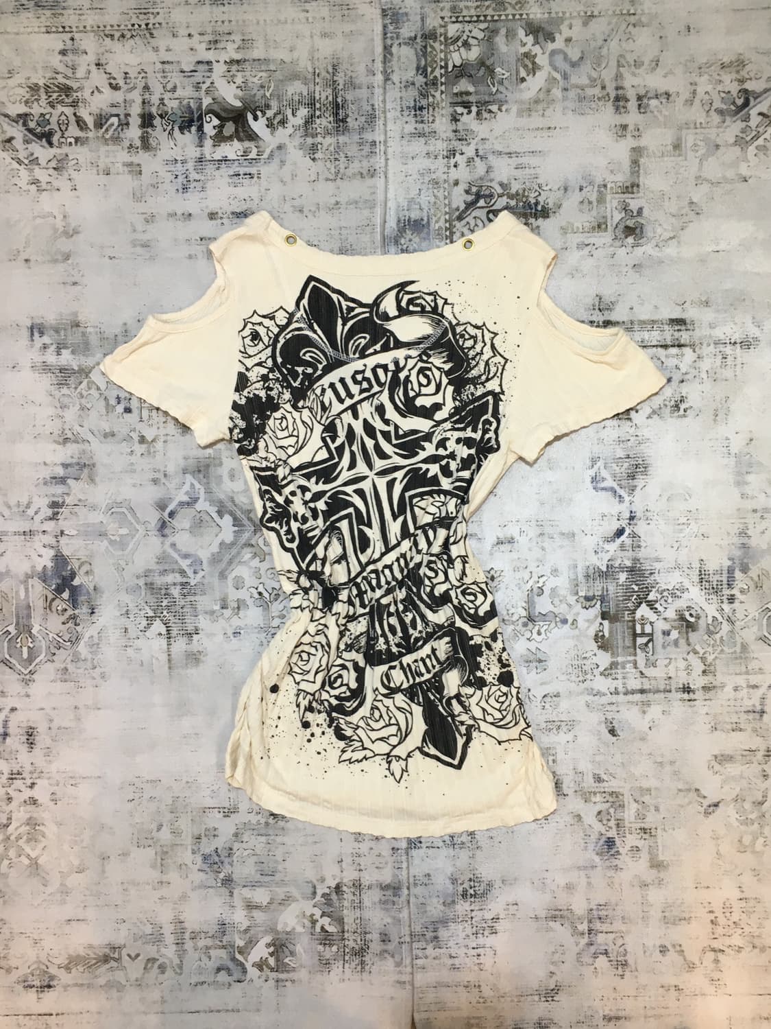 off-shoulder Detail Printing long sleeve 상품이미지1