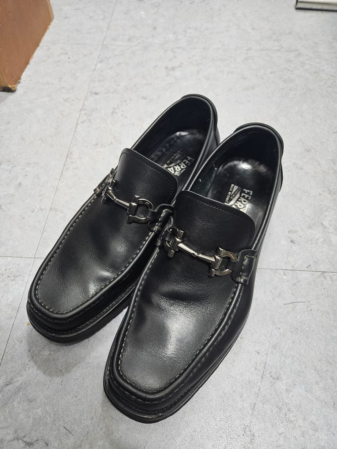 페라가모 정품 홀스빗 로퍼 상품이미지1