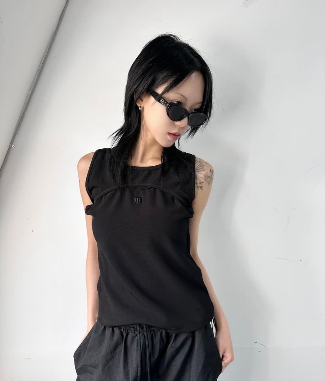 미스비헤이브 져지 슬리브리스 탑 상품이미지1