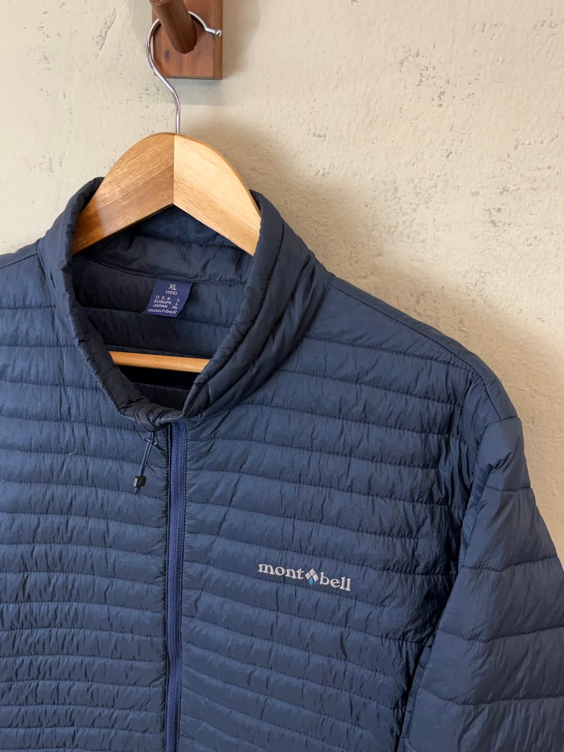 몽벨 구스다운 네이비 경량패딩 상품이미지4