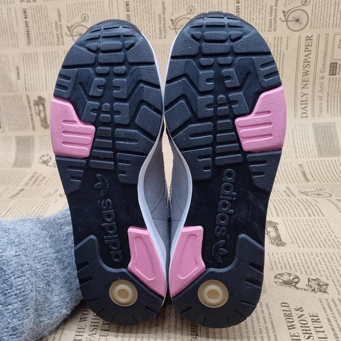 아디다스 테크슈퍼 여성운동화240  상품이미지3