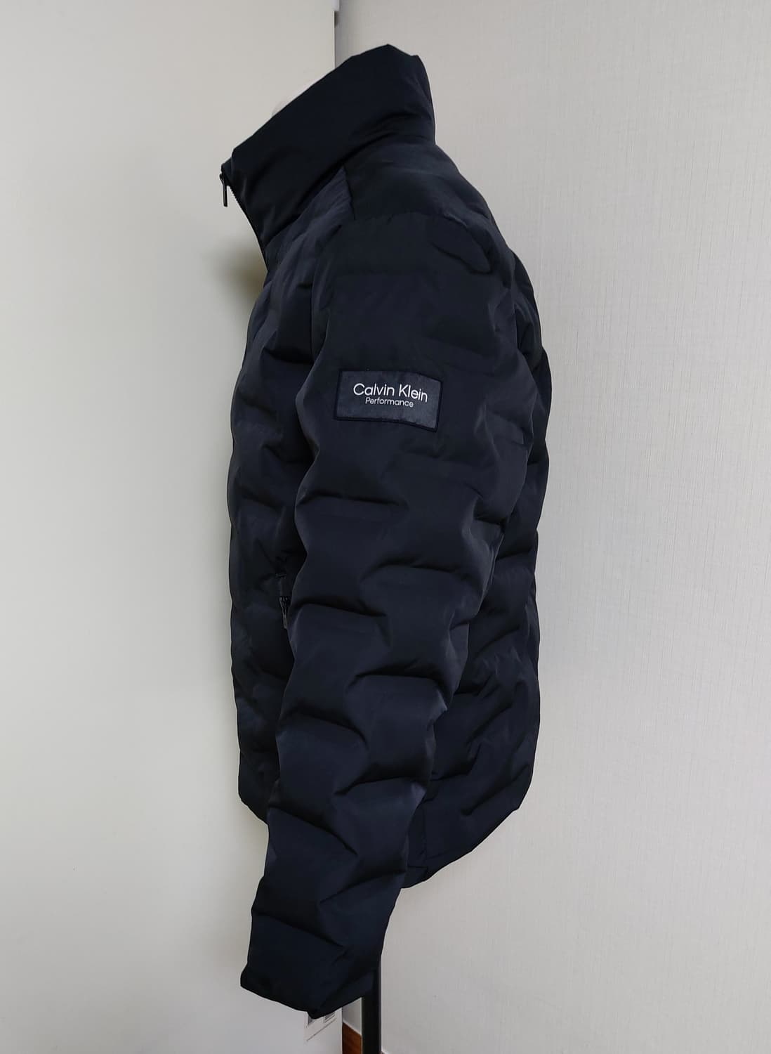 캘빈클라인 Performance 남성 덕다운 숏패딩 (L)
 상품이미지5