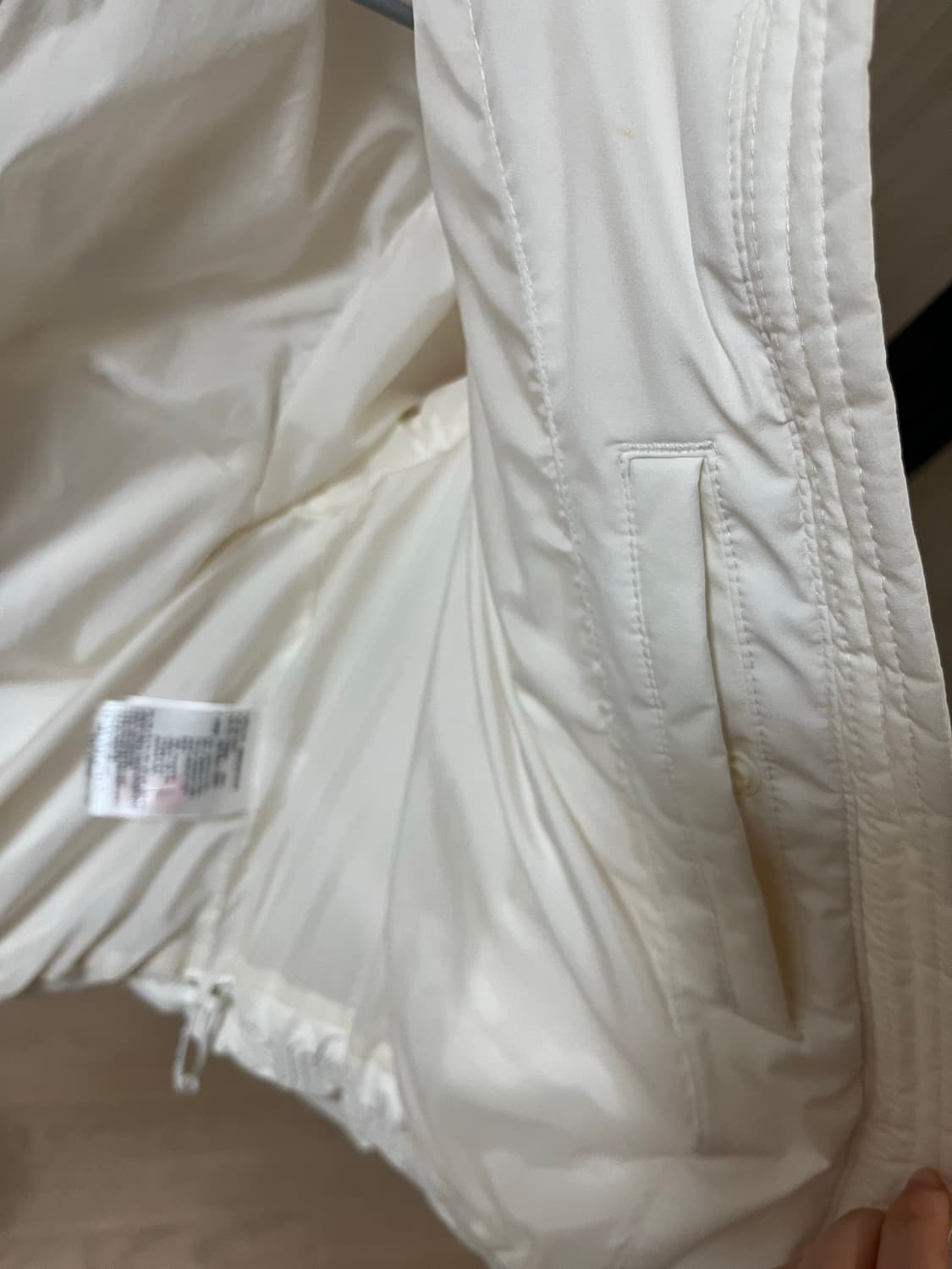 뉴발란스 엑티브 숏 구스다운 패딩 (s) 24 fw 상품이미지6