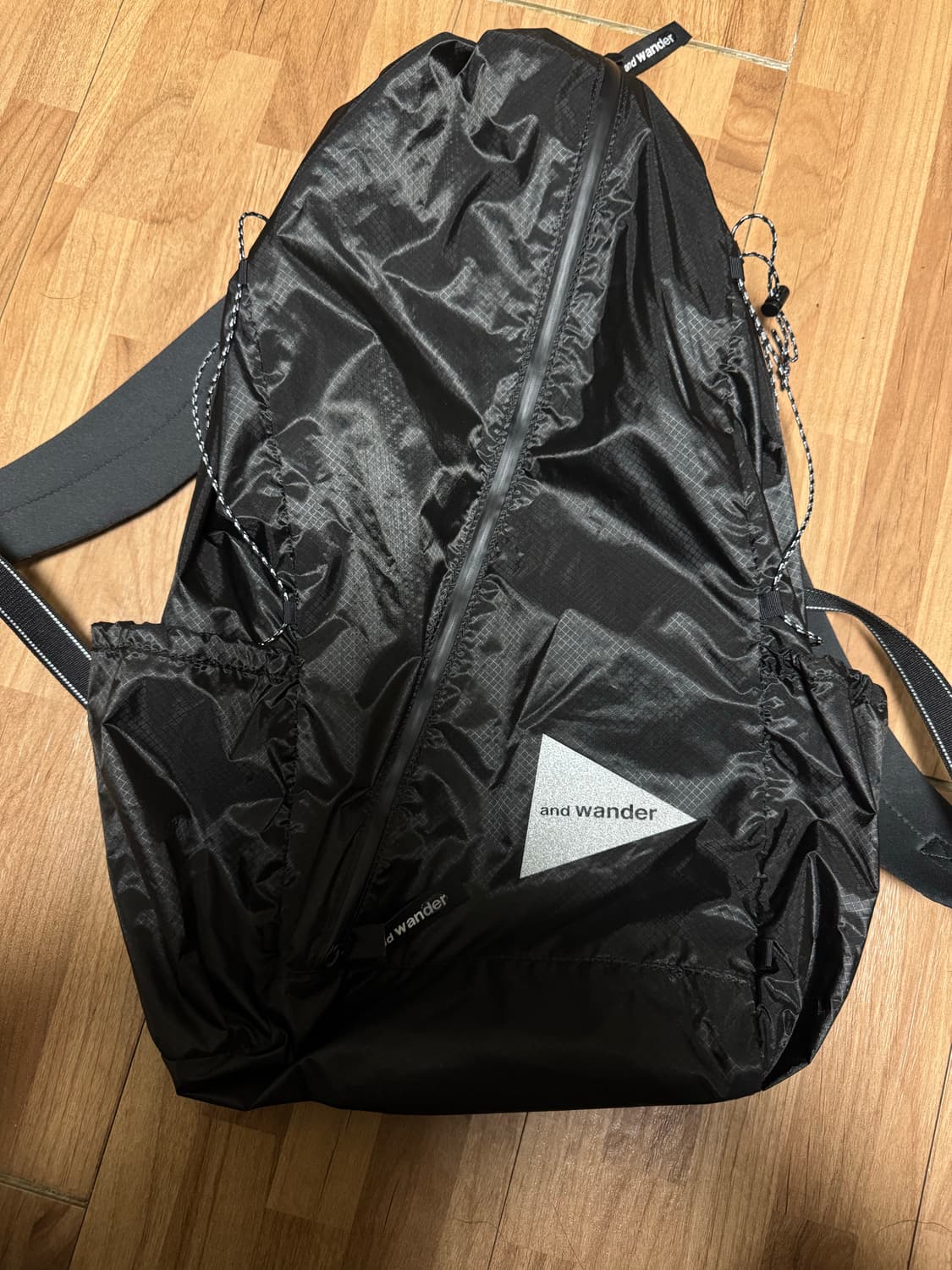 앤드원더 실 데이팩 차콜 상품이미지1