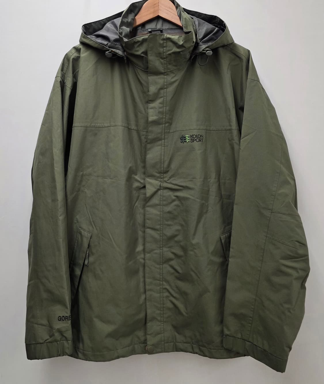 코오롱스포츠 남자 고어택스 바람막이자켓.
싸이즈 115. 
 상품이미지1