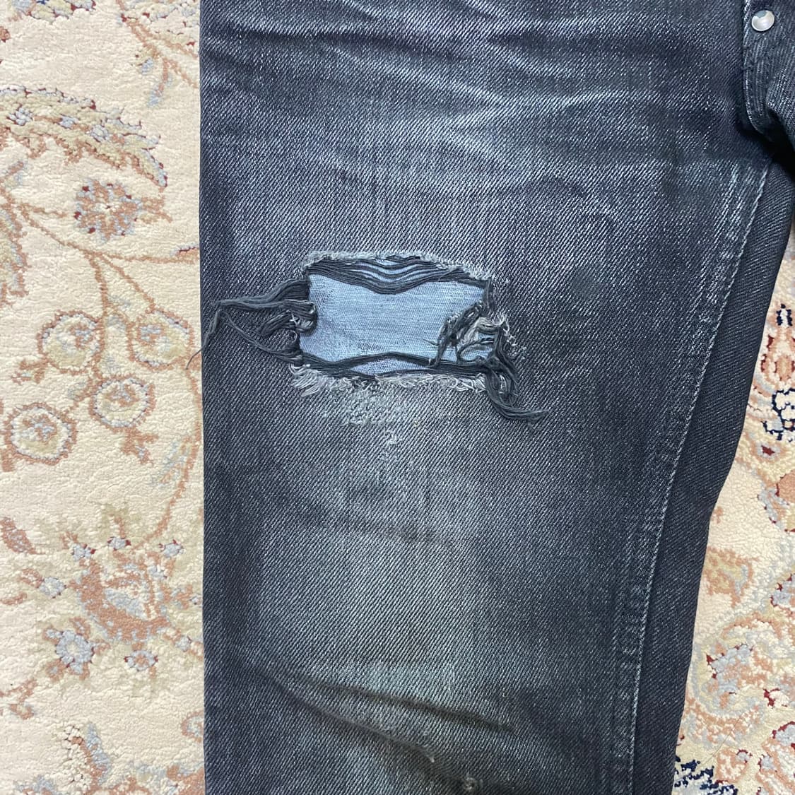 [46] 플레지 디스트레스드 페인팅 스키니진 상품이미지2