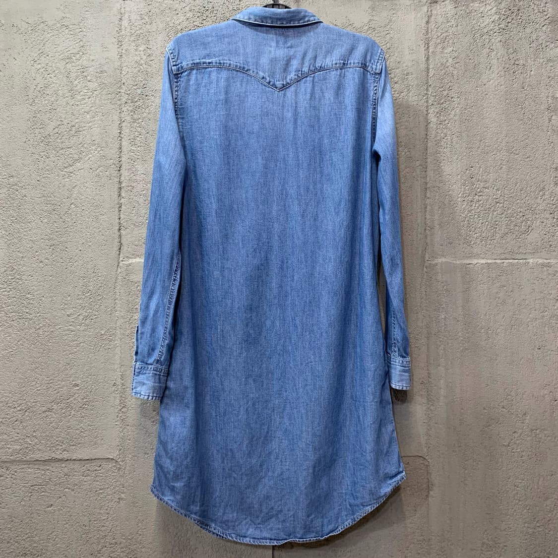 [M] 리바이스 롱 데님 셔츠 상품이미지3